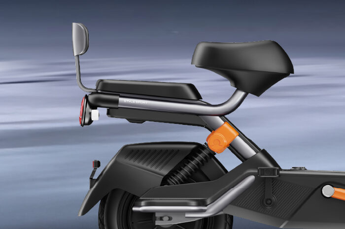 
								Moto Astro full									